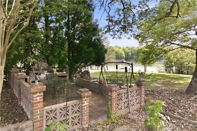 5618 Burke Lane, Gainesville, GA 30506