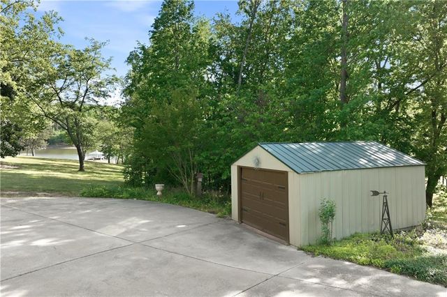 5618 Burke Lane, Gainesville, GA 30506