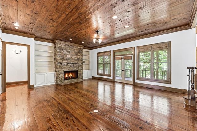 5618 Burke Lane, Gainesville, GA 30506