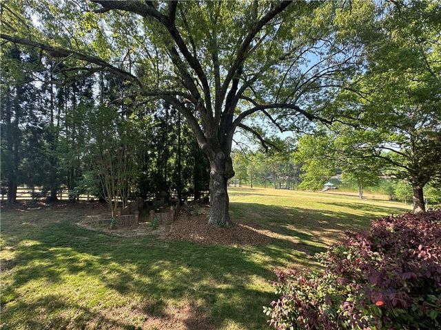 5618 Burke Lane, Gainesville, GA 30506