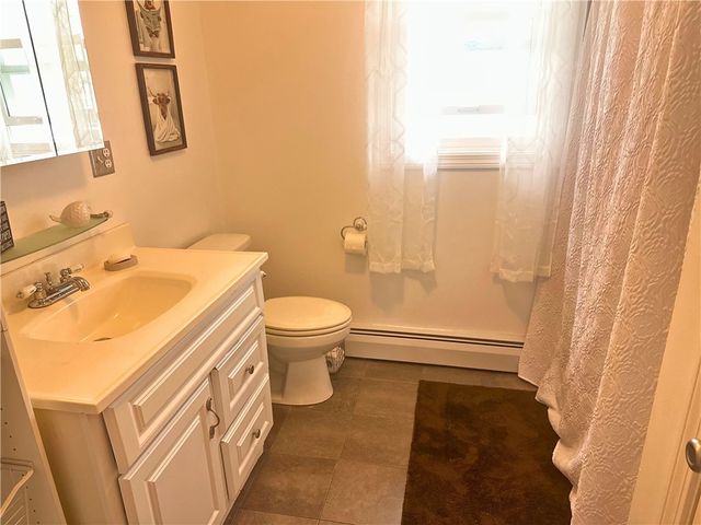 936 Greenville Avenue, Smithfield, RI 02828