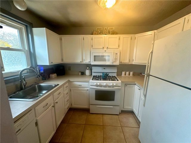 936 Greenville Avenue, Smithfield, RI 02828