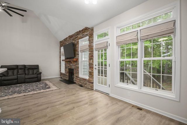 1472 MORRIS POND DR, Locust Grove, VA 22508