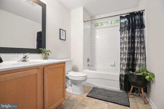 1472 MORRIS POND DR, Locust Grove, VA 22508