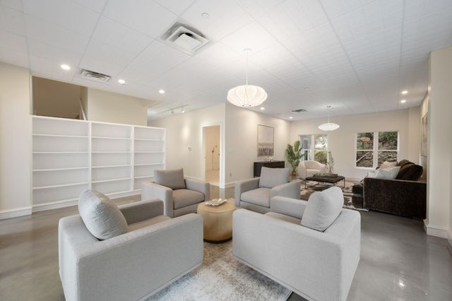 3 Brett CV, Austin, TX 78746