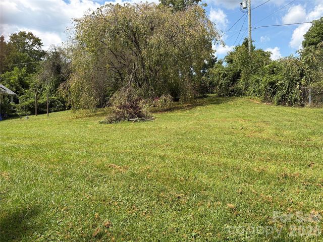 408 McCoy Cove Road, Black Mountain, NC 28711