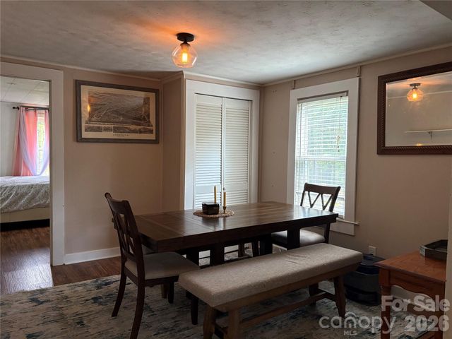408 McCoy Cove Road, Black Mountain, NC 28711