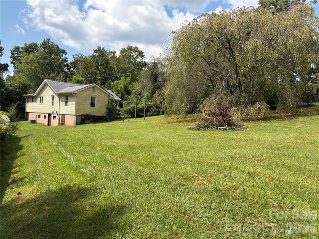 408 McCoy Cove Road, Black Mountain, NC 28711