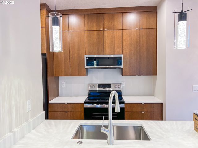 6902 Se Brooklyn St, Portland, OR 97206