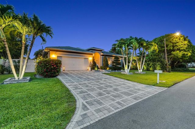 105 NE 28th Court, Wilton Manors, FL 33334