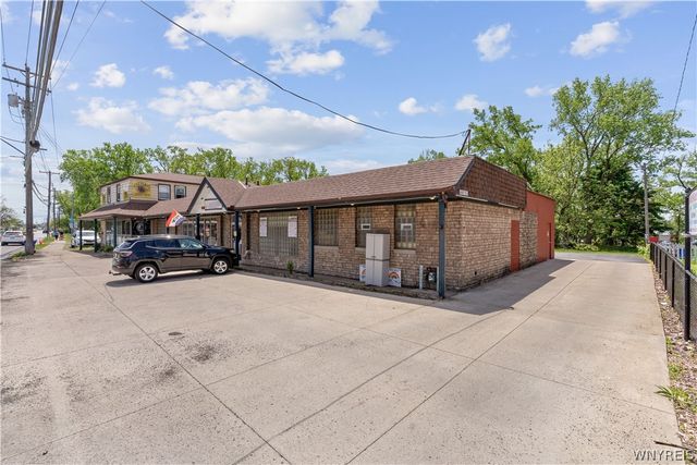 2895 Seneca Street, West Seneca, NY 14224