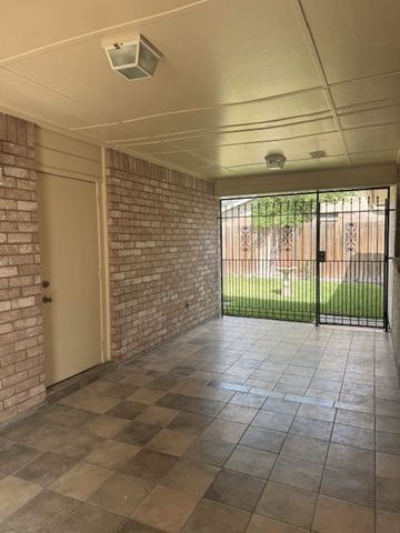 4202 Wolf Creek Dr, Corpus Christi, TX 78413