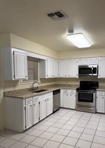 4202 Wolf Creek Dr, Corpus Christi, TX 78413