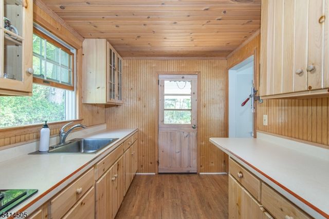 25 Lake Pochung Rd, Vernon Twp., NJ 07461