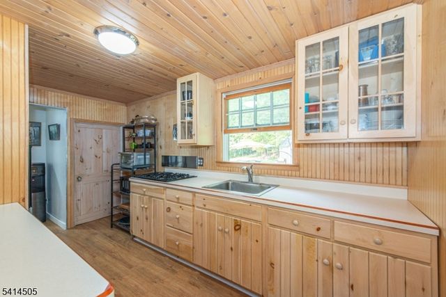 25 Lake Pochung Rd, Vernon Twp., NJ 07461