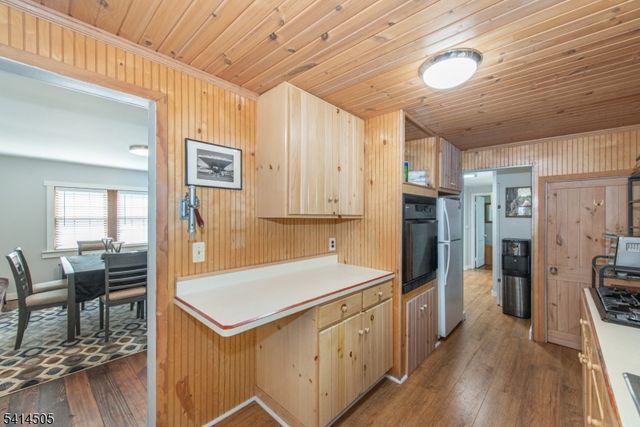 25 Lake Pochung Rd, Vernon Twp., NJ 07461