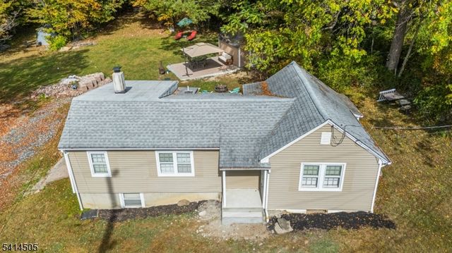 25 Lake Pochung Rd, Vernon Twp., NJ 07461