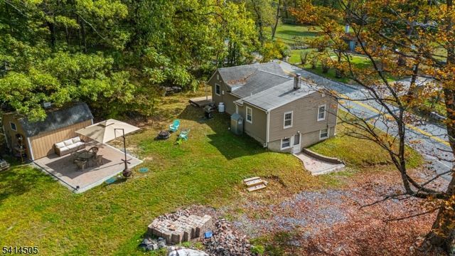 25 Lake Pochung Rd, Vernon Twp., NJ 07461