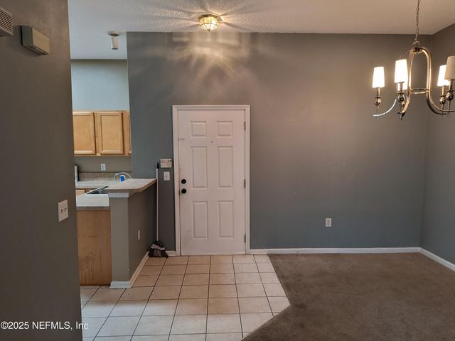 6112 MAGGIES Circle 108, Jacksonville, FL 32244