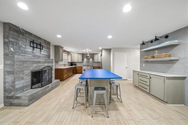 3617 NW Blue Jacket Drive, Lee's Summit, MO 64064