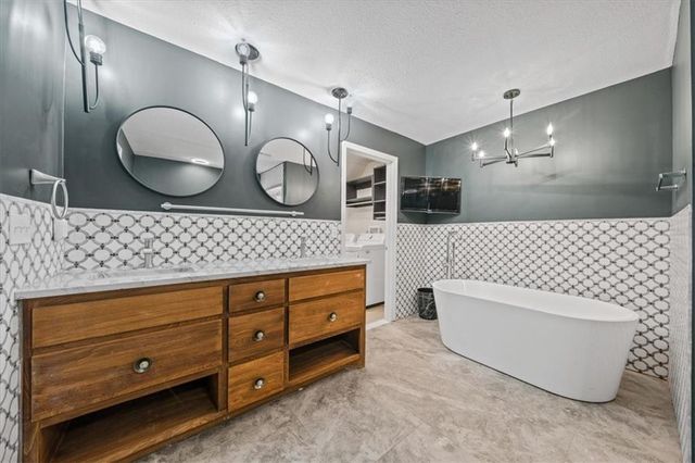 3617 NW Blue Jacket Drive, Lee's Summit, MO 64064