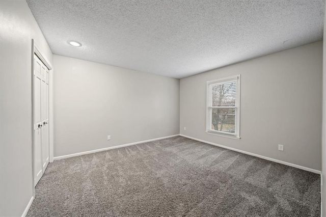 3617 NW Blue Jacket Drive, Lee's Summit, MO 64064