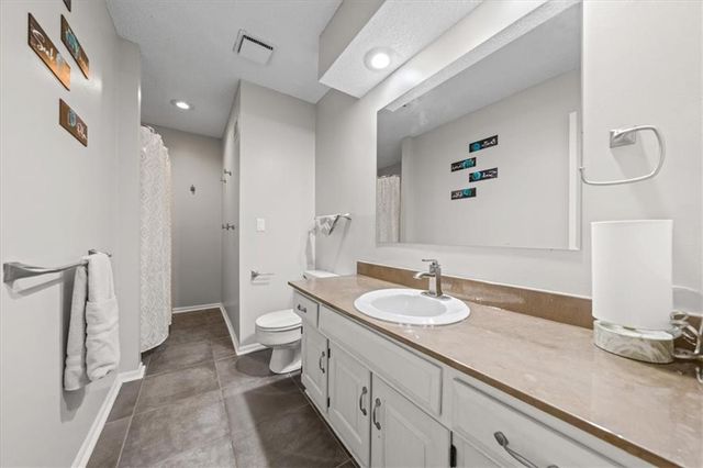 3617 NW Blue Jacket Drive, Lee's Summit, MO 64064