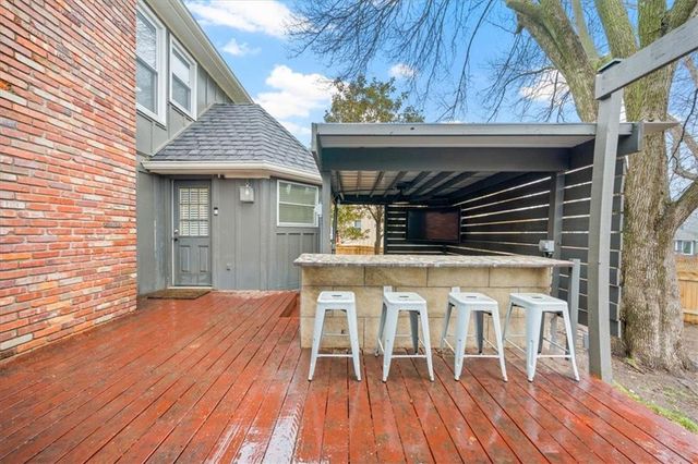 3617 NW Blue Jacket Drive, Lee's Summit, MO 64064