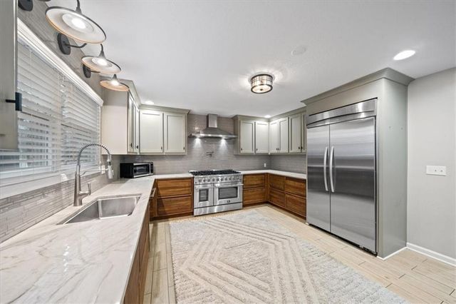 3617 NW Blue Jacket Drive, Lee's Summit, MO 64064