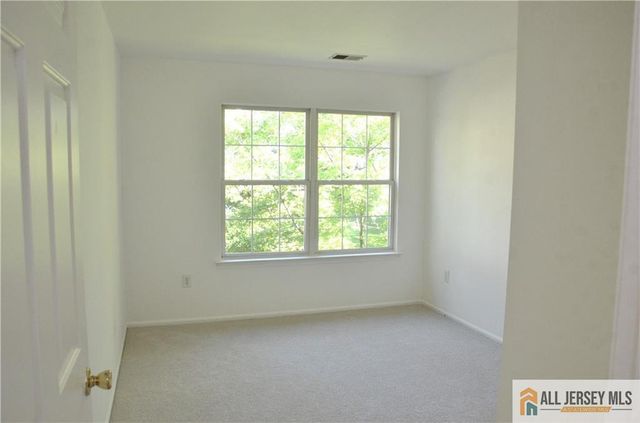 1704 Cypress Lane 4, East Brunswick, NJ 08816