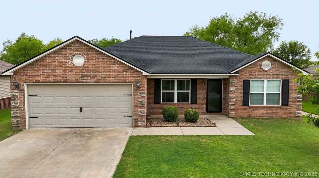 23052 S Jewell Drive, Claremore, OK 74019
