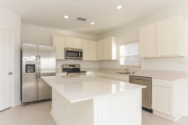 386 PUMA LOOP, Groveland, FL 34736