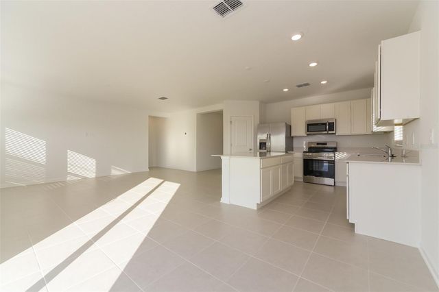 386 PUMA LOOP, Groveland, FL 34736