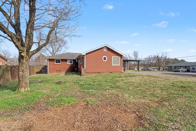 206 Blue Ribbon Pkwy, Shelbyville, TN 37160