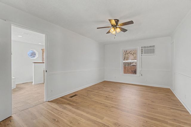 206 Blue Ribbon Pkwy, Shelbyville, TN 37160