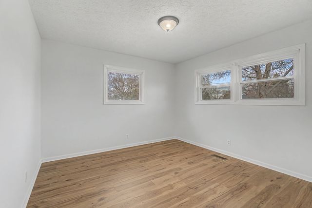 206 Blue Ribbon Pkwy, Shelbyville, TN 37160