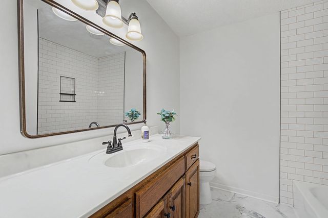 206 Blue Ribbon Pkwy, Shelbyville, TN 37160