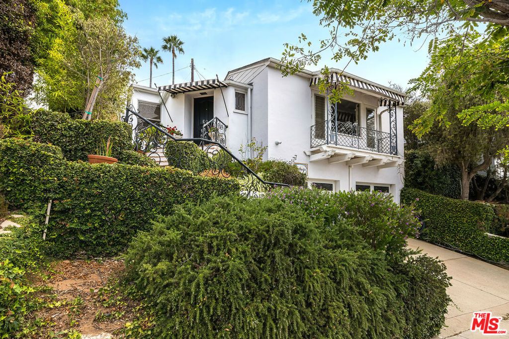 16177 Alcima Avenue, Pacific Palisades, CA 90272