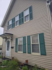 114 Oak St, Taunton, MA 02780