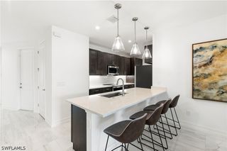 7572 Carnegie WAY, Naples, FL 34119