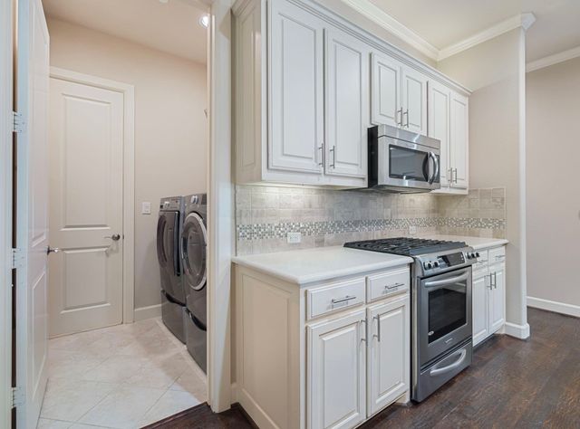5001 Meridian Lane 2103, Addison, TX 75001