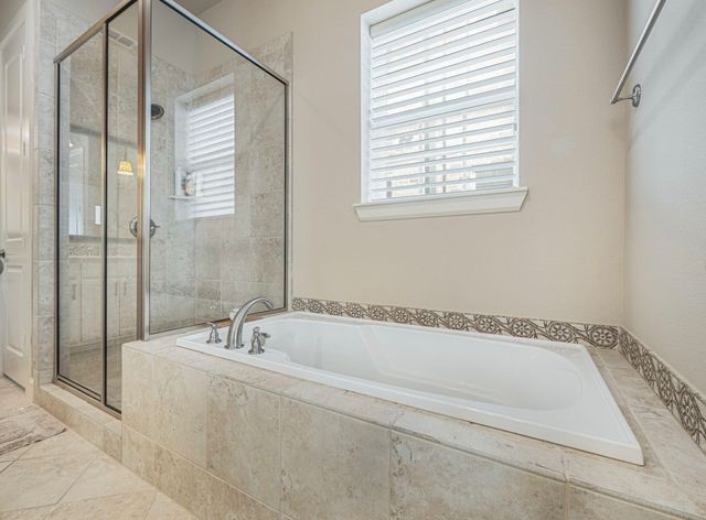 5001 Meridian Lane 2103, Addison, TX 75001