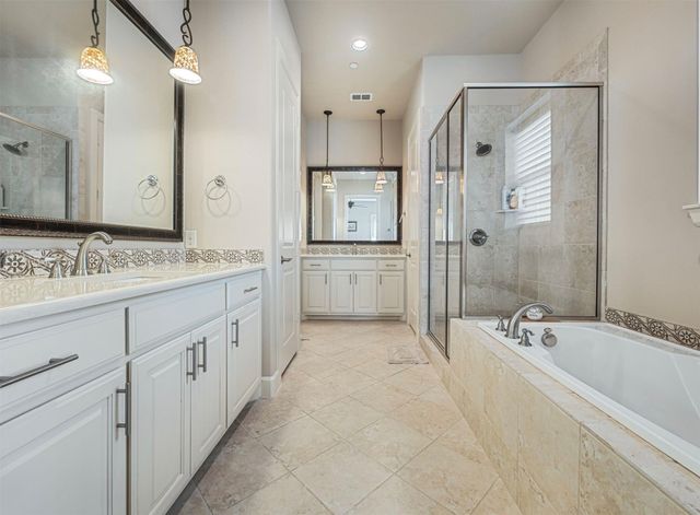 5001 Meridian Lane 2103, Addison, TX 75001
