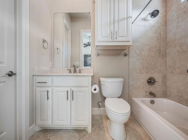 5001 Meridian Lane 2103, Addison, TX 75001