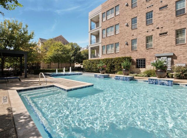 5001 Meridian Lane 2103, Addison, TX 75001