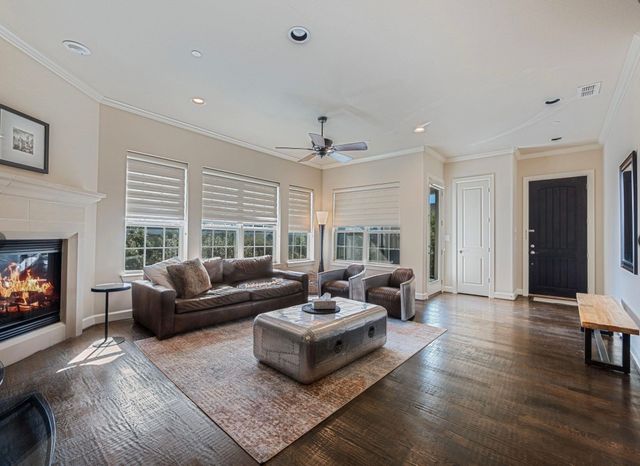 5001 Meridian Lane 2103, Addison, TX 75001