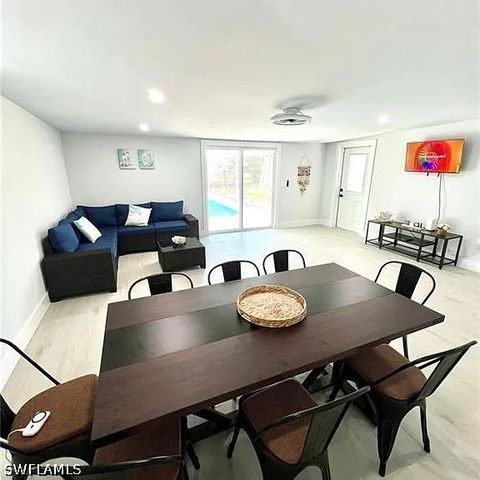 12511 Davis BLVD, Fort Myers, FL 33905