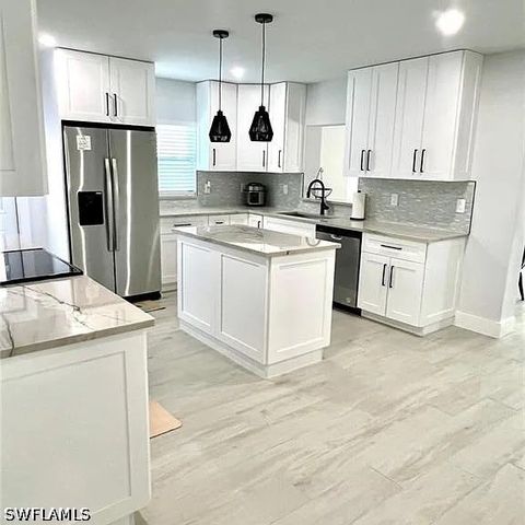 12511 Davis BLVD, Fort Myers, FL 33905