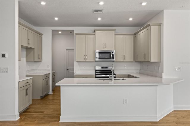 4629 WISHART BOULEVARD, Tampa, FL 33603