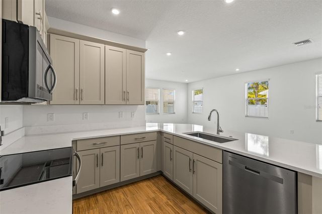 4629 WISHART BOULEVARD, Tampa, FL 33603